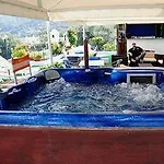 Coralba Otel 3*