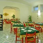 Coralba Otel 3*